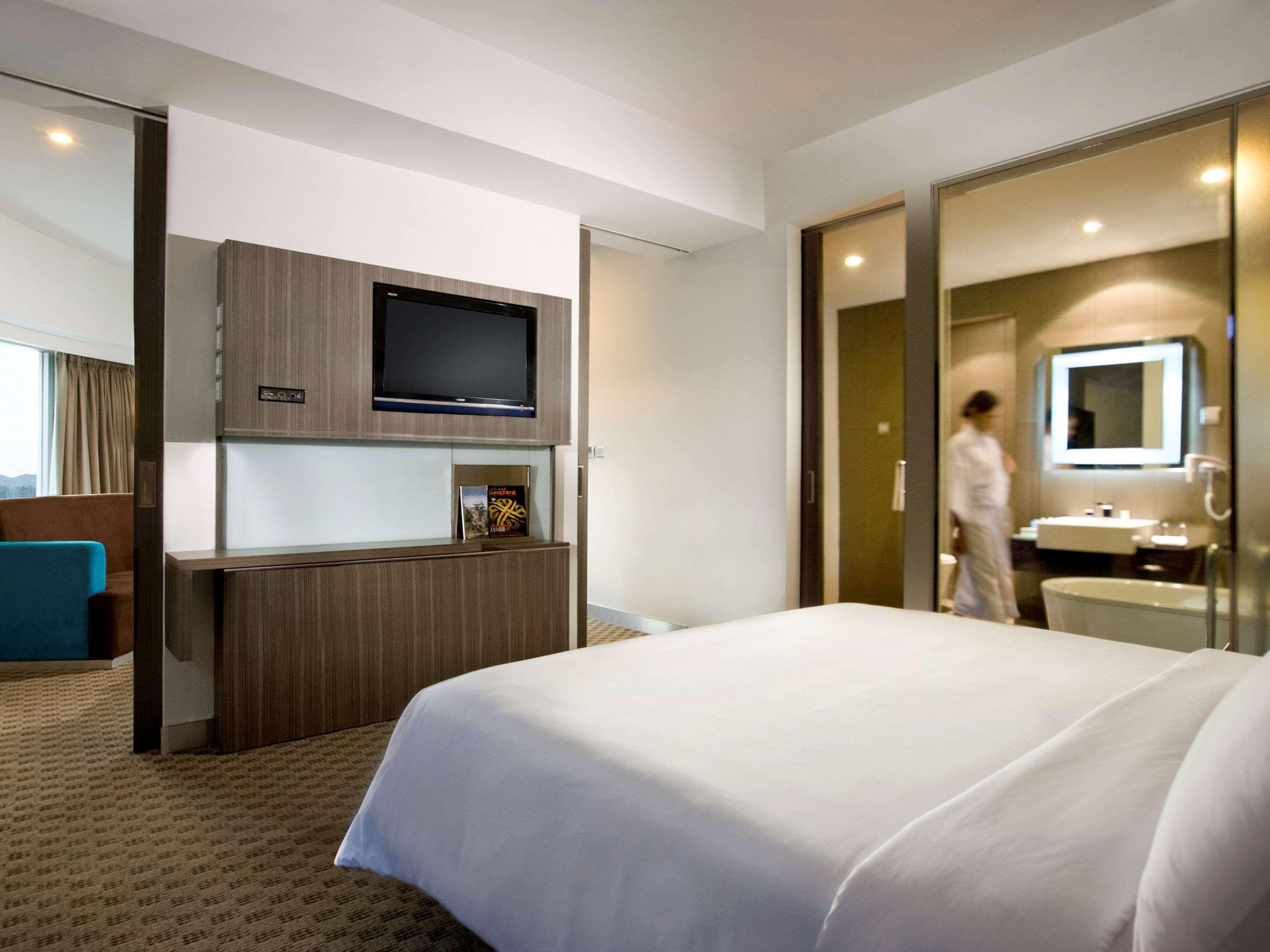 Novotel Bangka Hotel & Convention Center Pangkal Pinang Eksteriør bilde