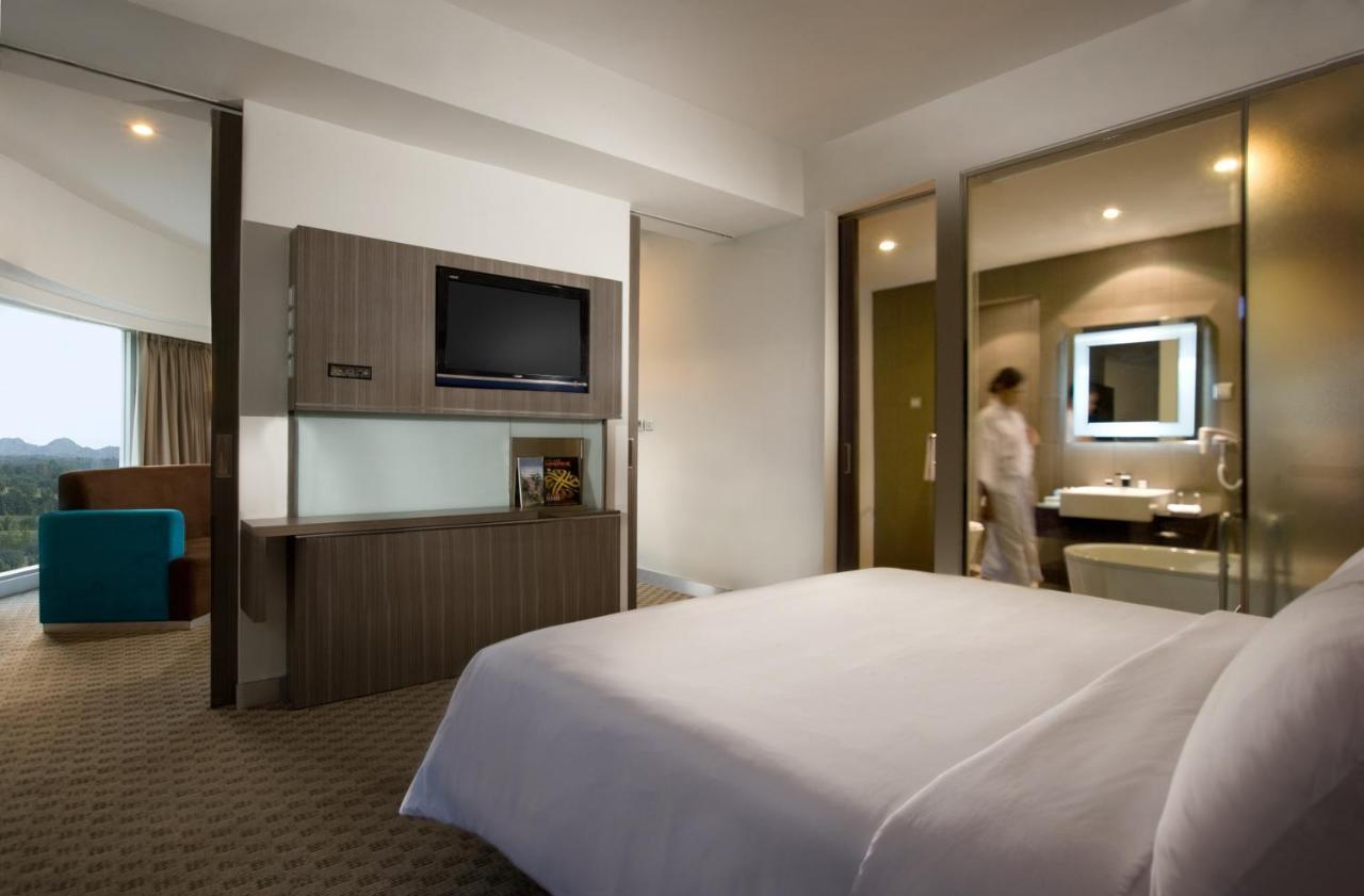 Novotel Bangka Hotel & Convention Center Pangkal Pinang Eksteriør bilde